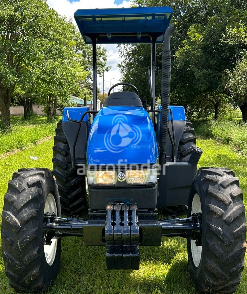 Trator New Holland TL 75 E Ano 2012