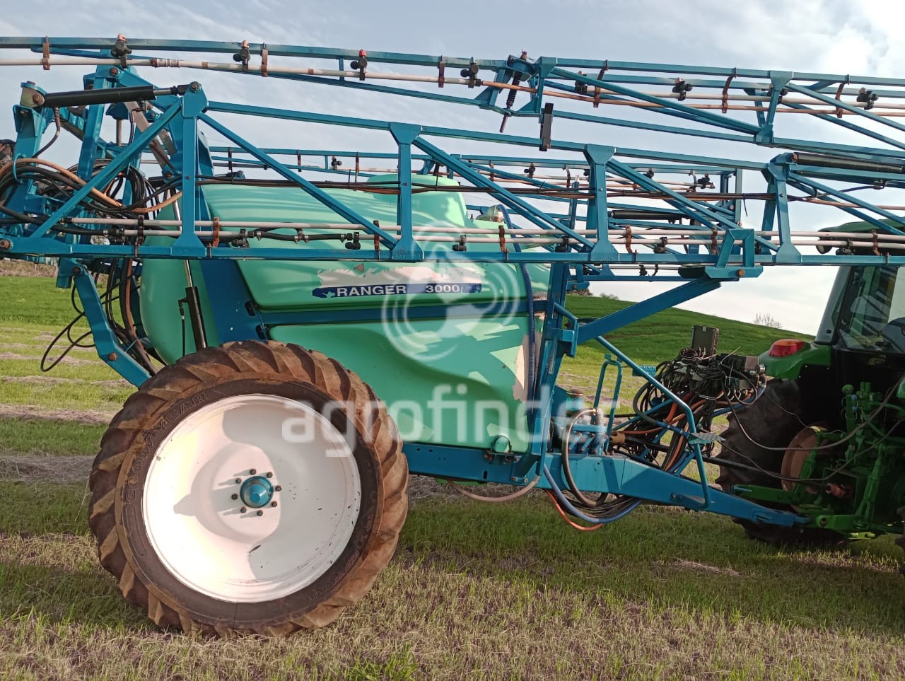 Pulverizador de Arrasto Montana  Ranger 3000 Ano 2016