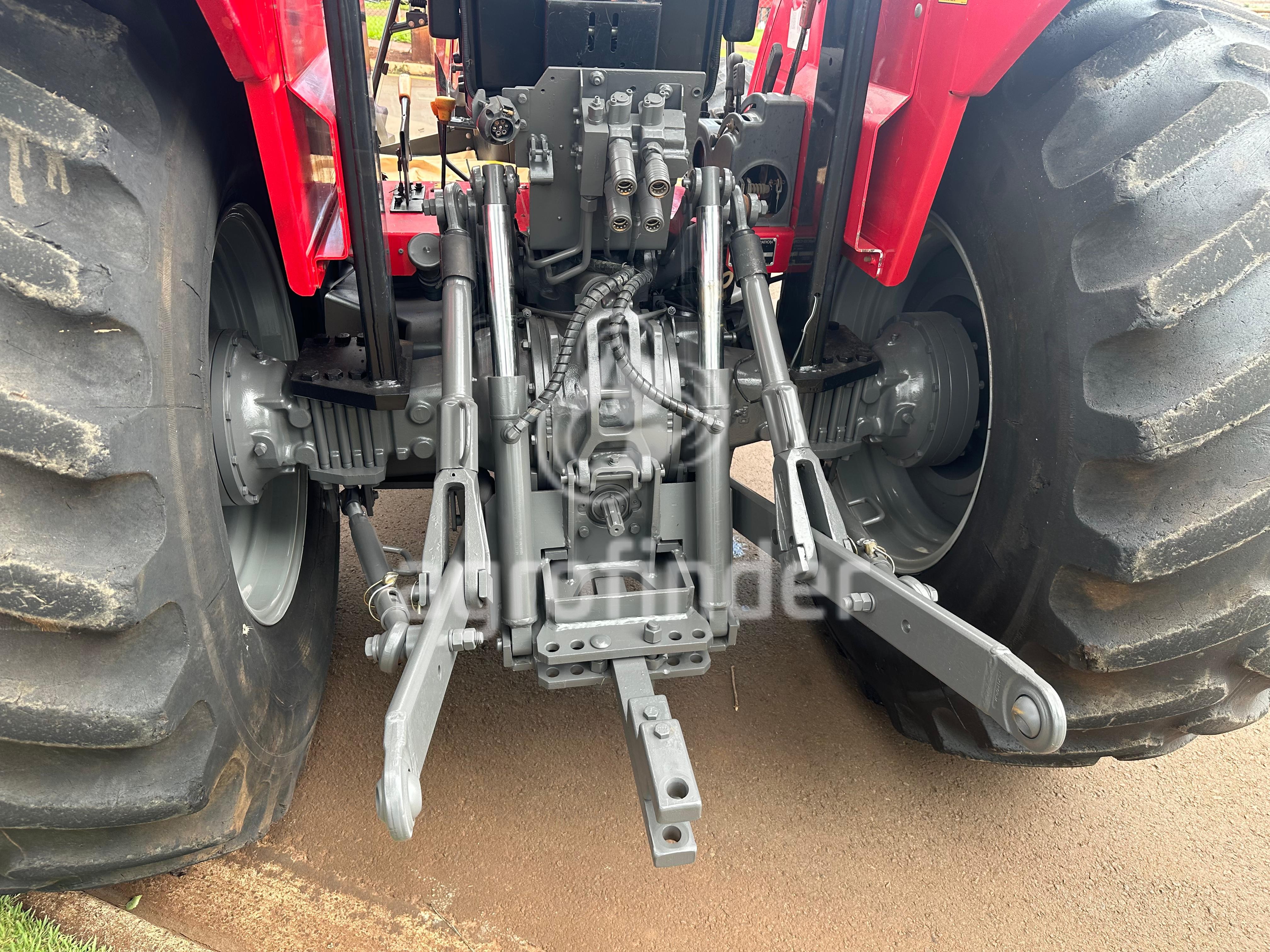 Trator Massey Ferguson 4292 ano 2010