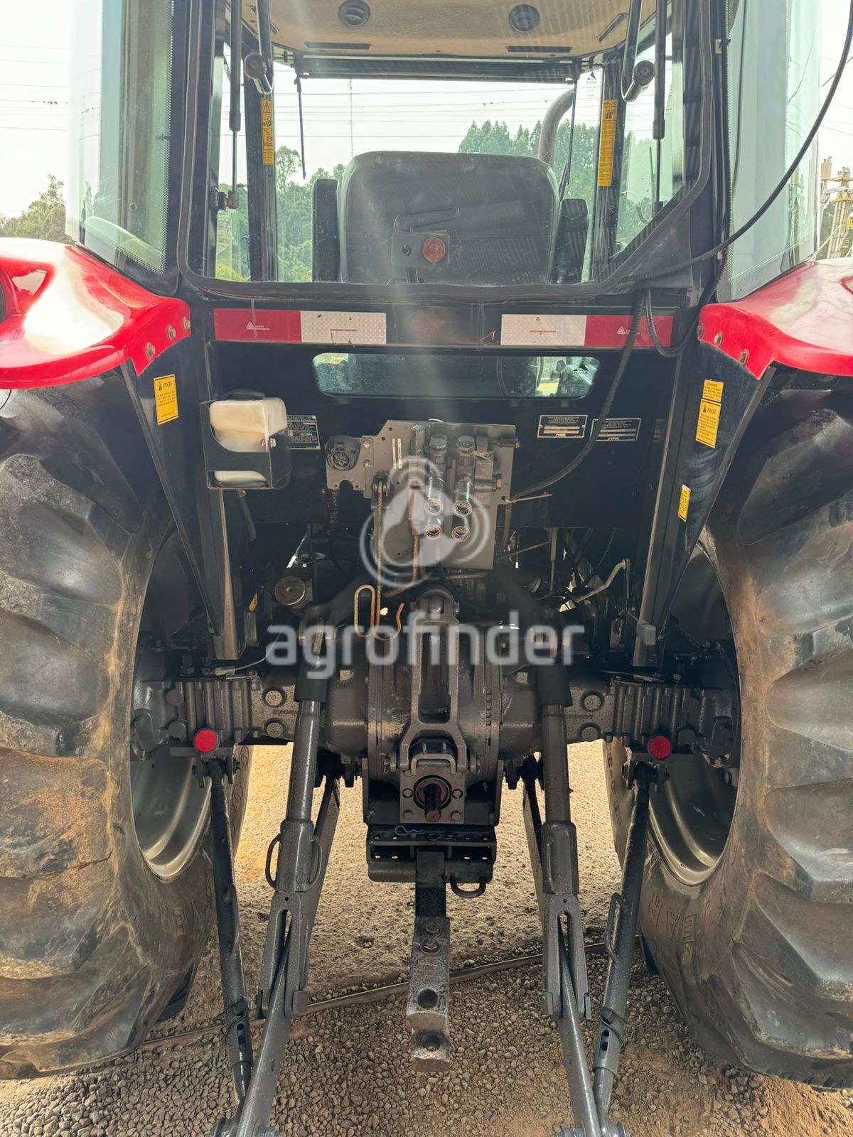 Trator Massey Ferguson  4275 ano 2017