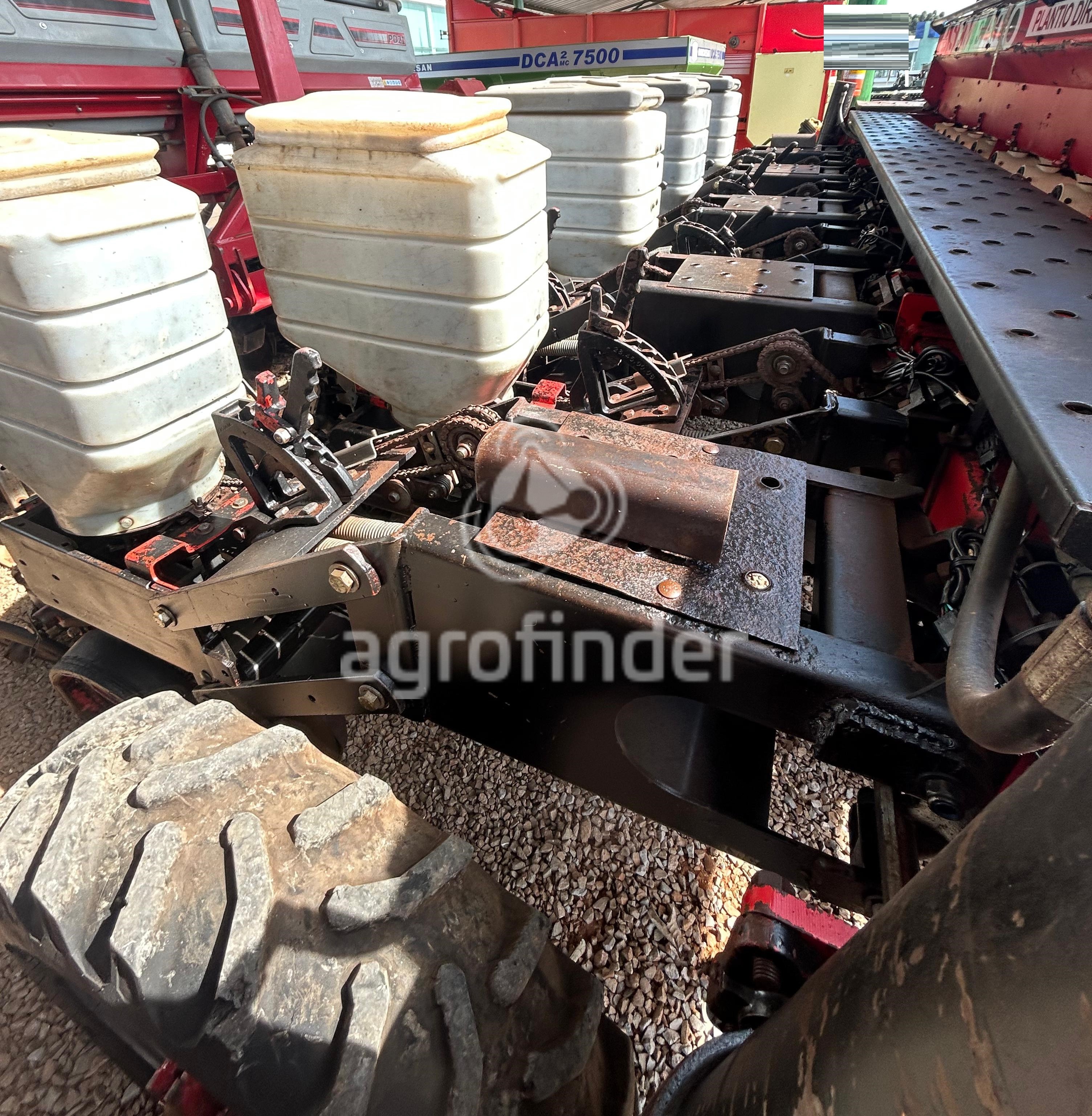 Plantadeira de Verão Semeato PAR 3600 ano 2004