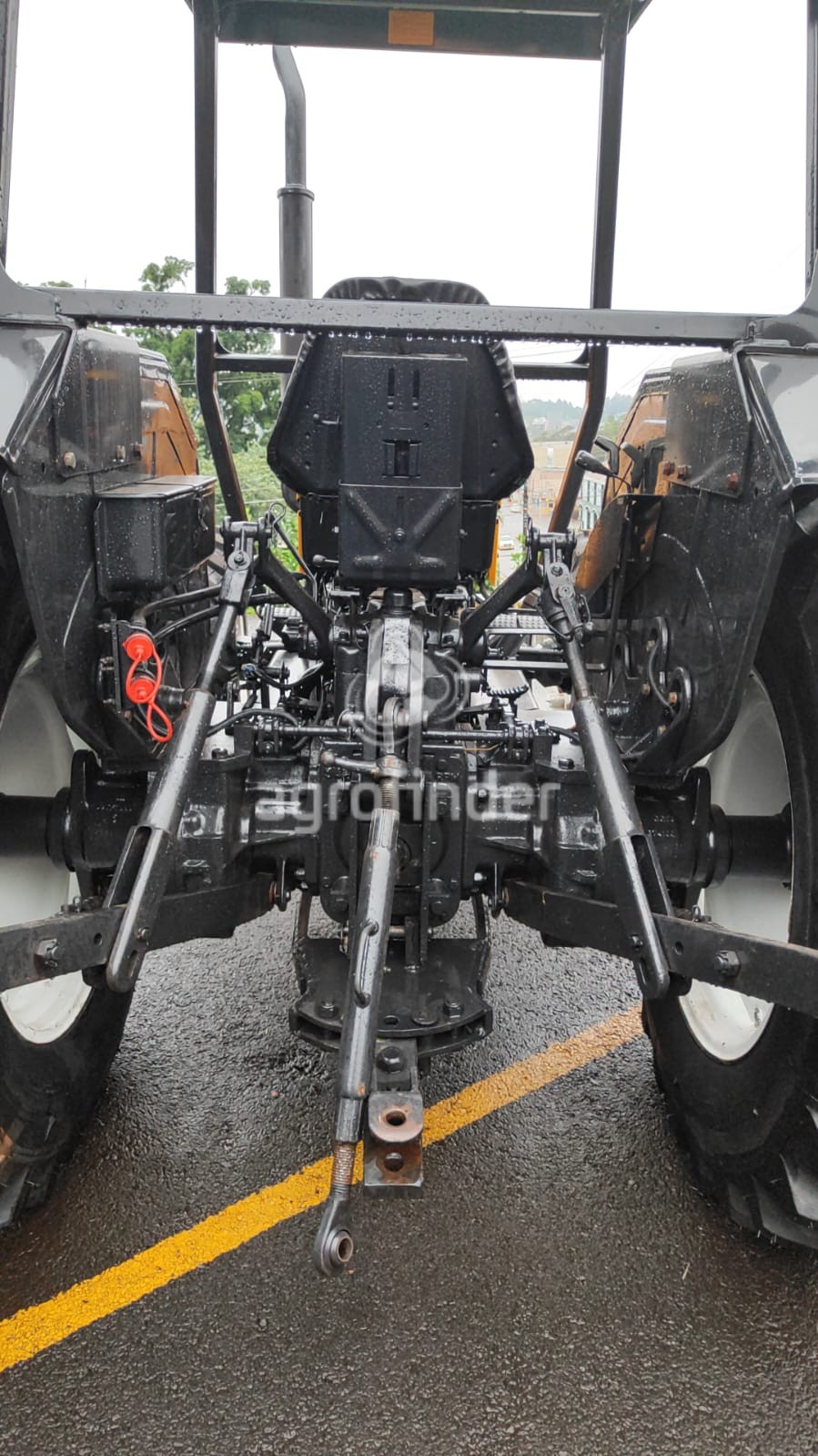 Trator Valtra 685 ano 2007