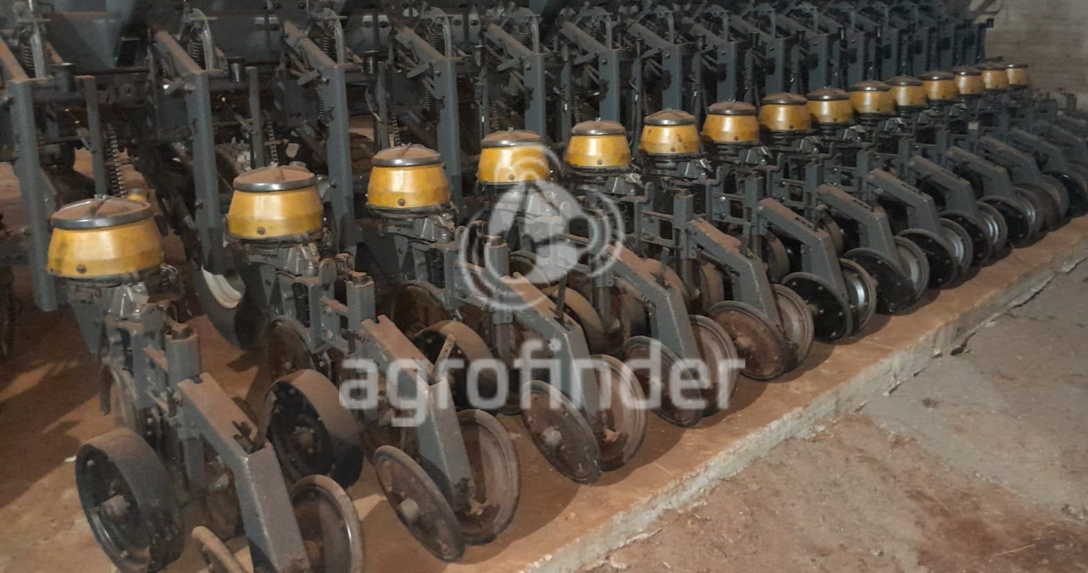 Plantadeira de Verão Valtra BP 1508 M ano 2013