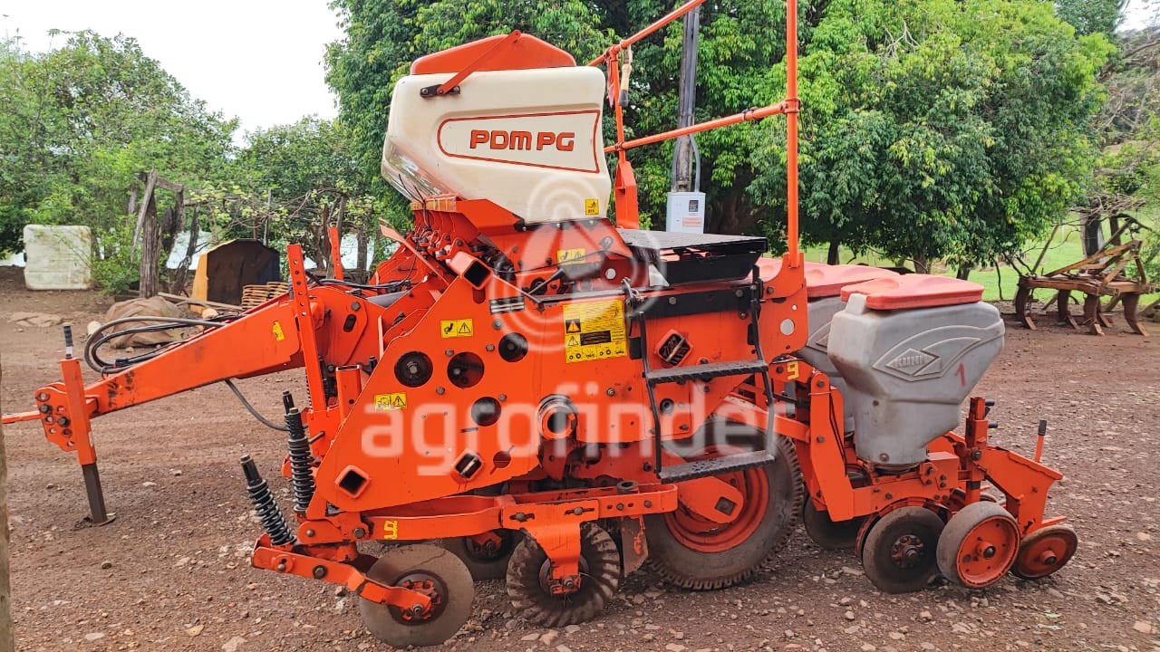 Plantadeira de Verão Kuhn PG 900 ano 2012