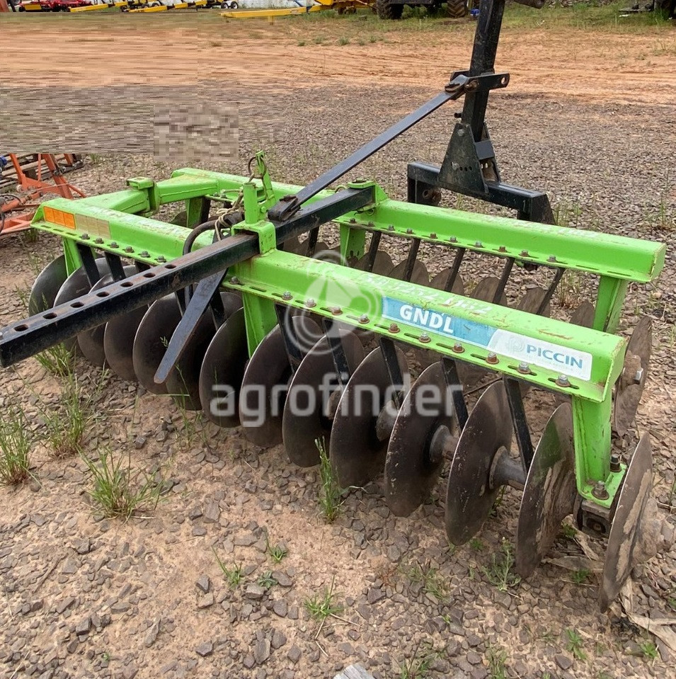 Grade Niveladora Piccin GNDL  ano 2017