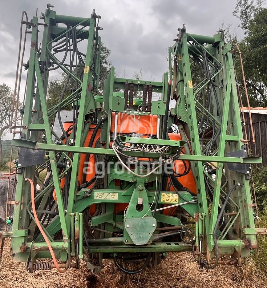 Pulverizador Hidráulico Stara  Corisco 700 Ano 2010