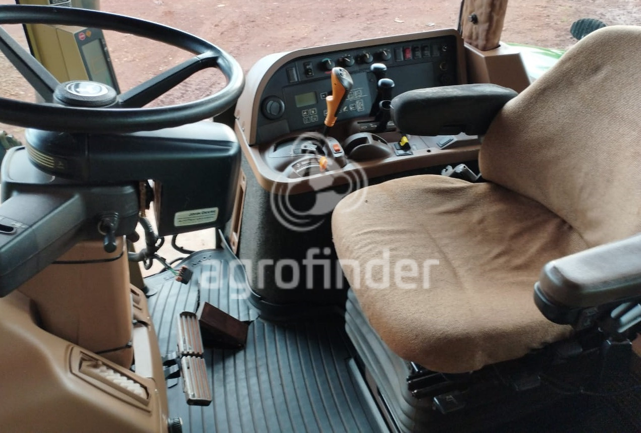 Trator John Deere 7815 ano 2005