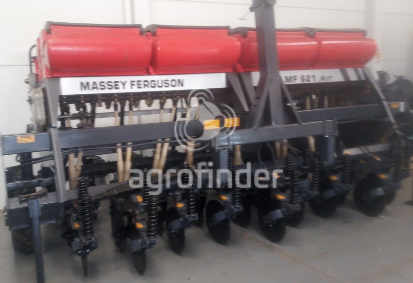 Plantadeira Múltipla Massey Ferguson MF 621 ano 2009