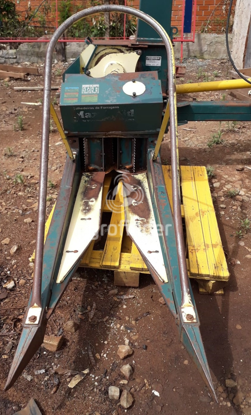 Ensiladeira Pinheiro Max Gold Ano 2013