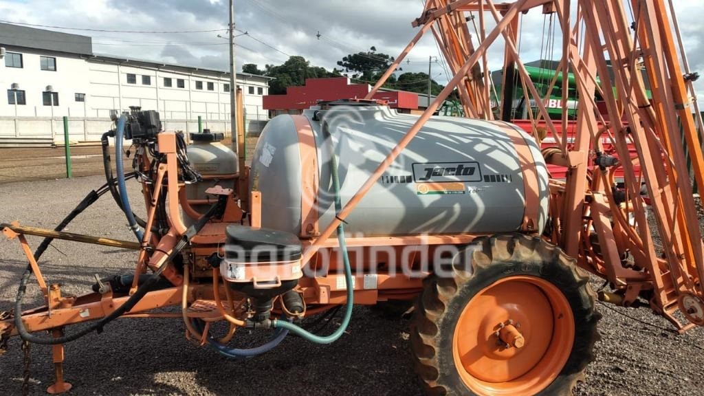 Pulverizador de Arrasto Jacto Columbia AD 18 Ano 2004