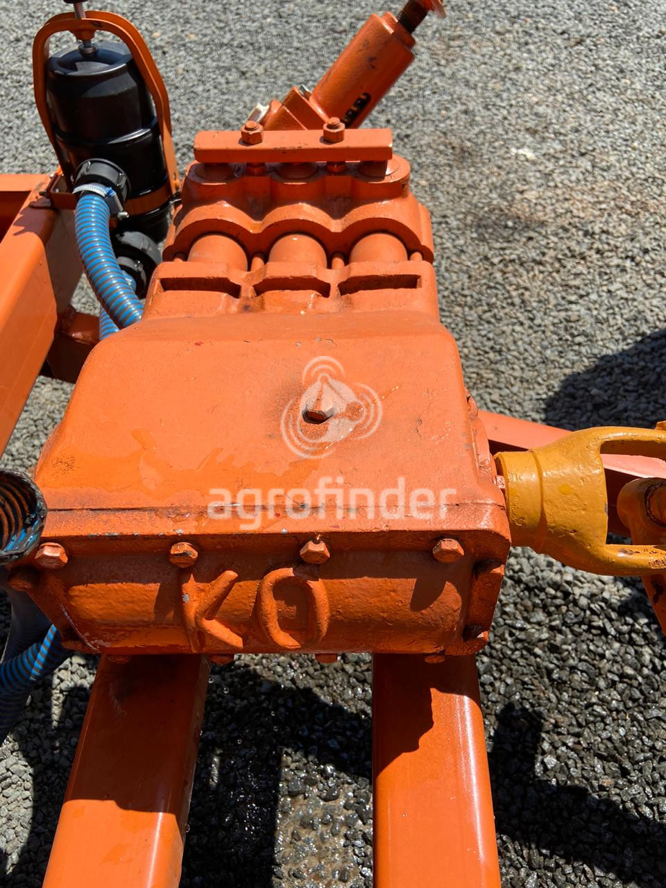 Pulverizador de Arrasto Jacto 2000 litros Ano 2000