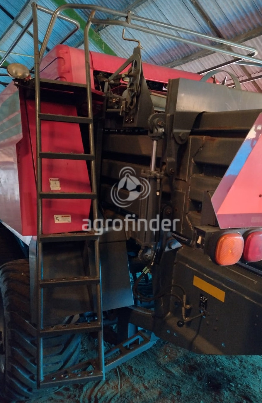 Enfardadeira Challenger LB34B Ano 2014