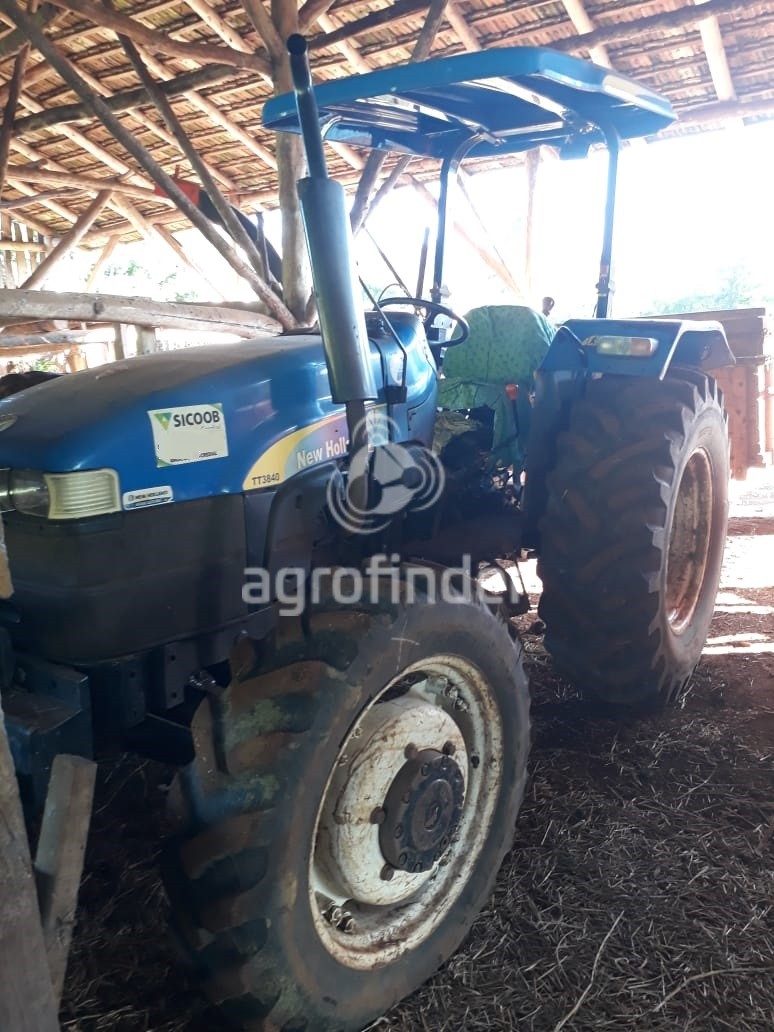 Trator New Holland TT 3840 ano 2012