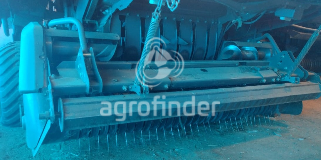 Enfardadeira Challenger LB34B Ano 2015