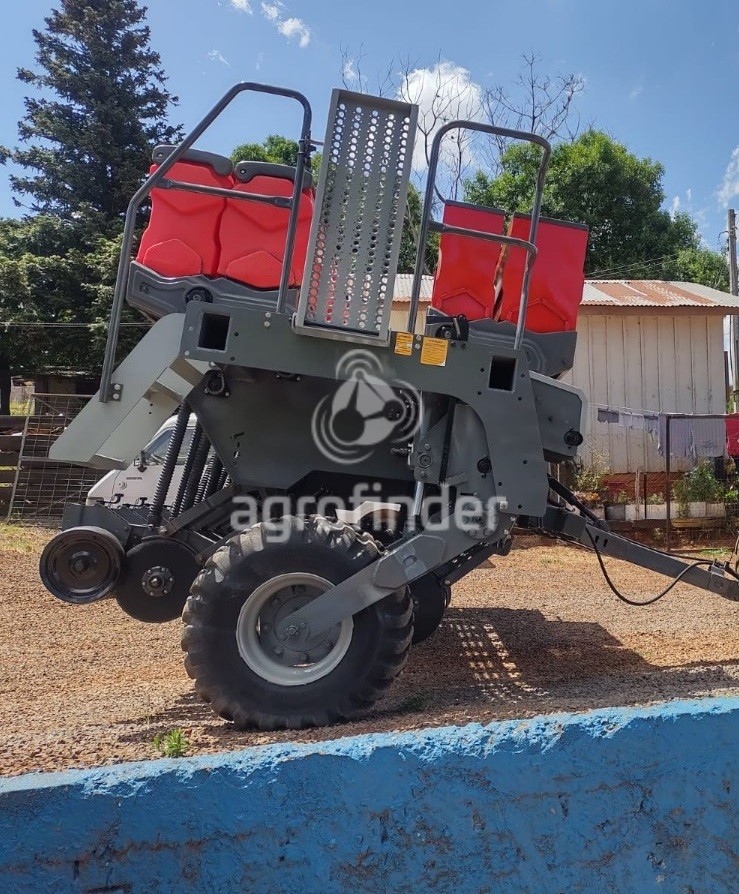 Plantadeira de Inverno Massey Ferguson 623 Ano 2009