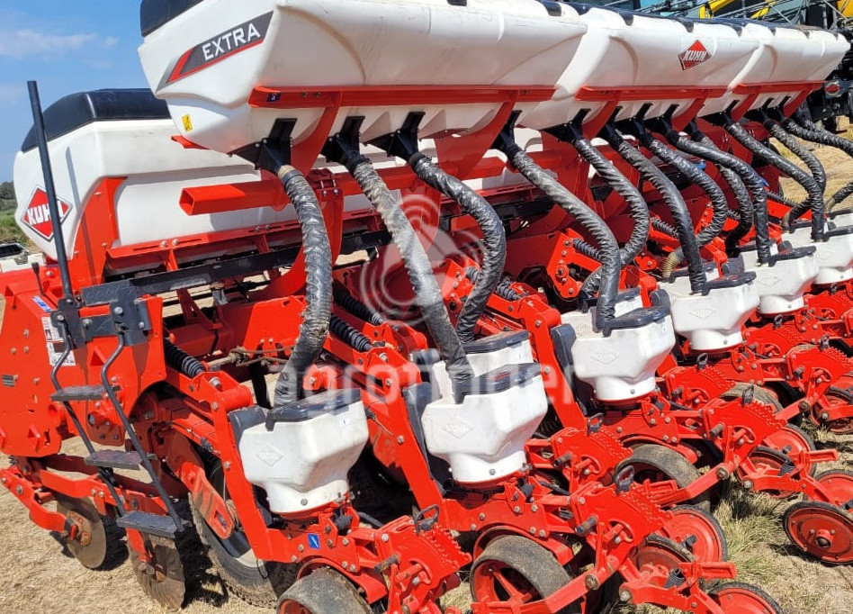 Plantadeira de verão Kuhn PG 1300 Ano 2019