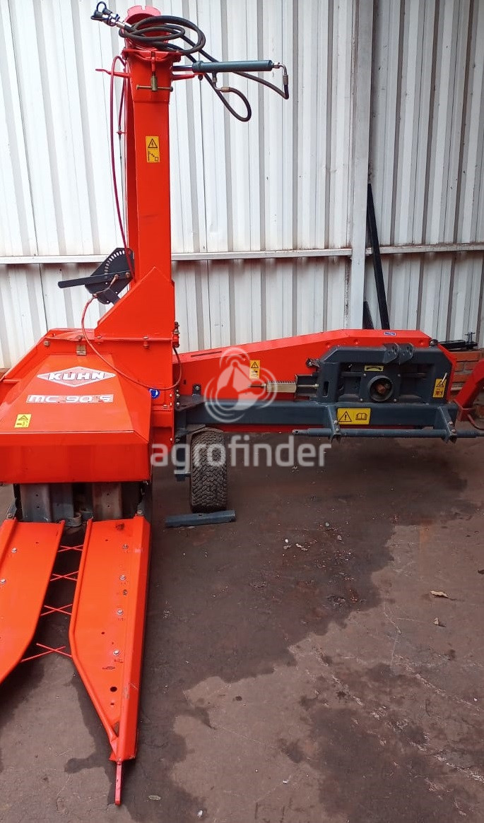 Ensiladeira  Kuhn MC 90 S ano 2011