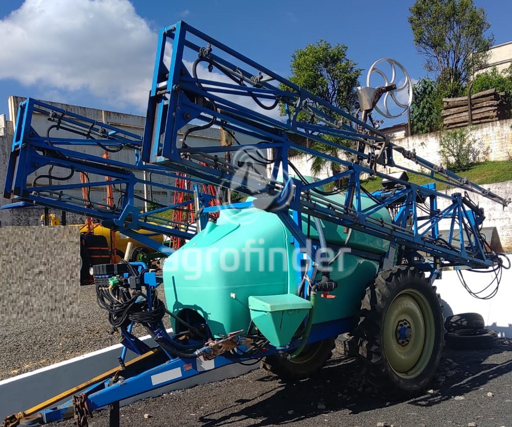 Pulverizador de Arrasto  Montana  Ranger 3000 ano 2014