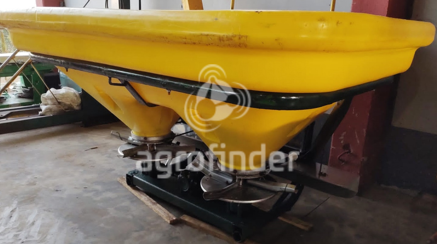 Distribuidor de Sólidos Triton 1300 Ano 2010