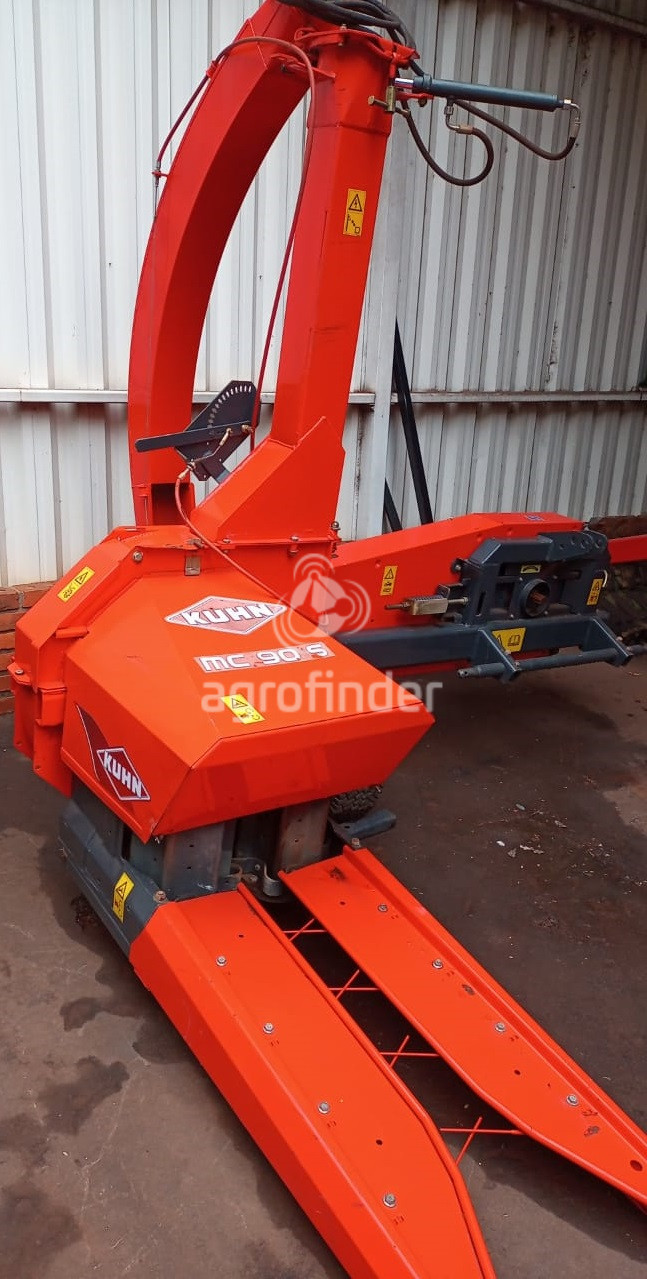 Ensiladeira  Kuhn MC 90 S ano 2011