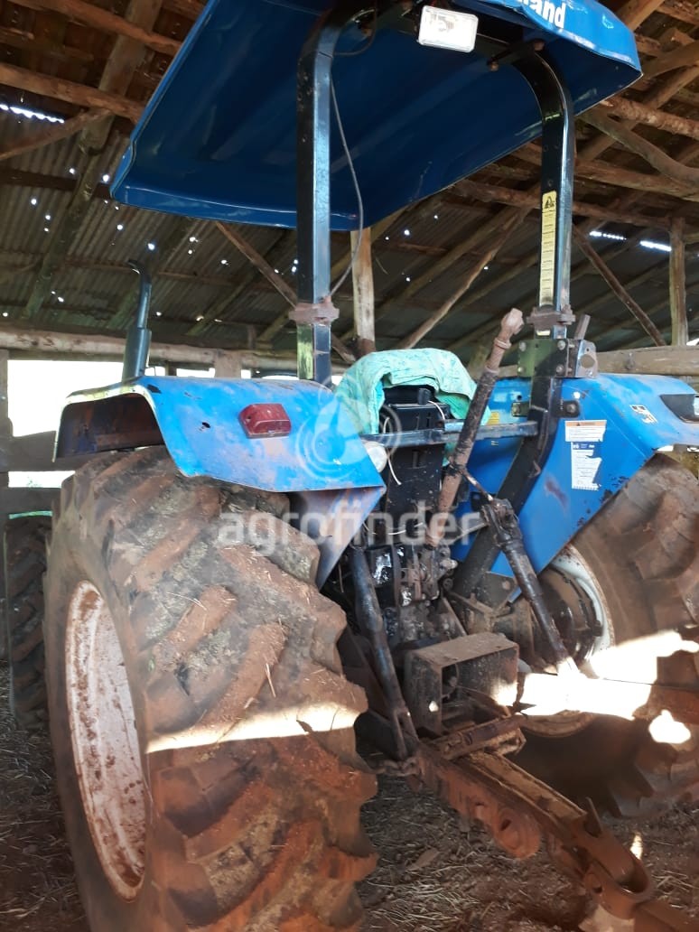 Trator New Holland TT 3840 ano 2012