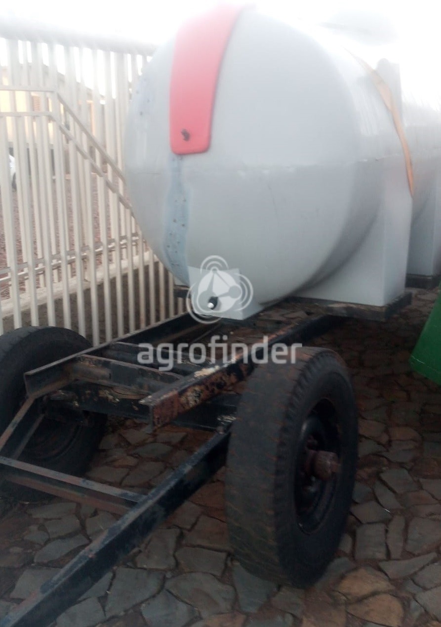 Tanque de Água Lhama 2.5 ano 2023