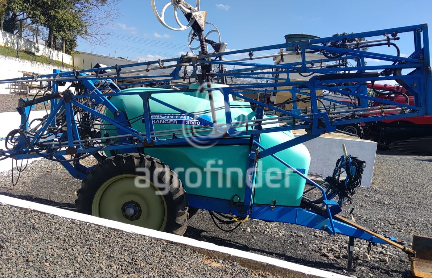 Pulverizador de Arrasto  Montana  Ranger 3000 ano 2014