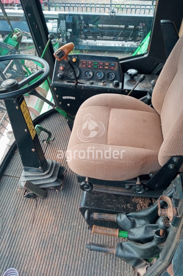 Colheitadeira John Deere 1185 ano 2002