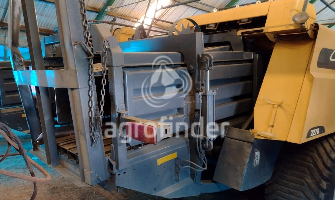 Enfardadeira Challenger 2270 Ano 2012