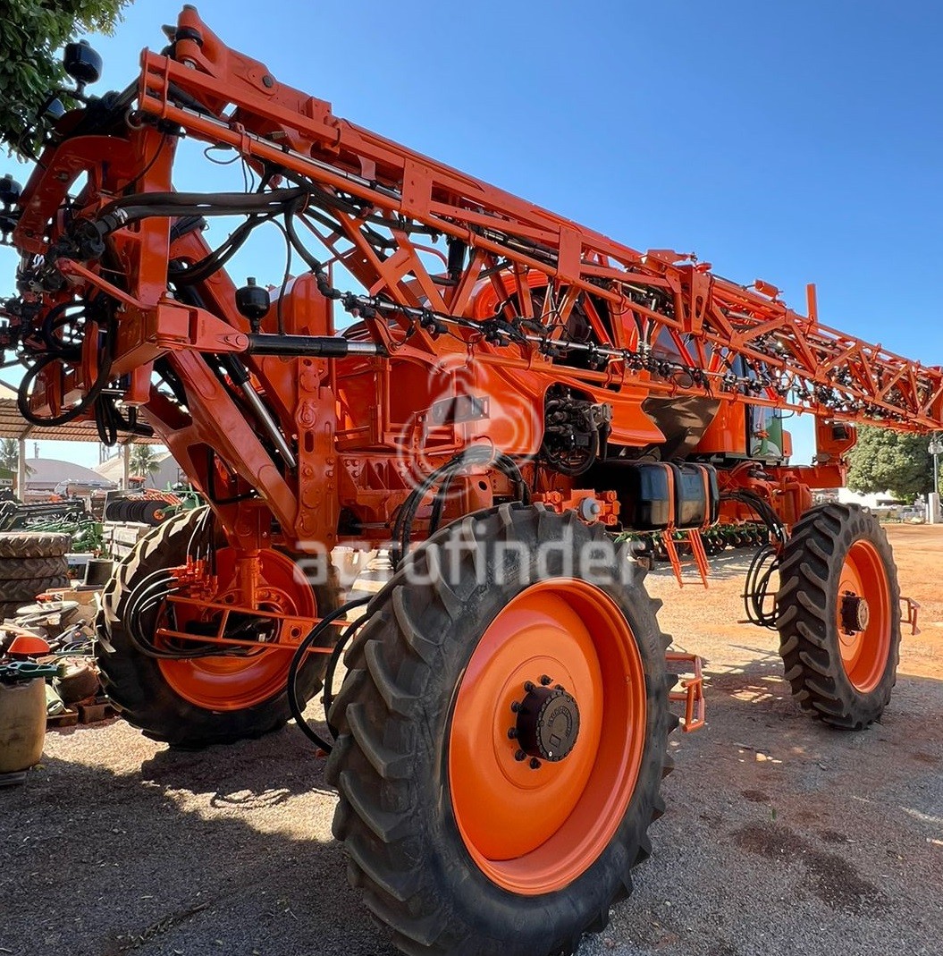 Pulverizador autopropelido Jacto Uniport 3030 Ano 2012