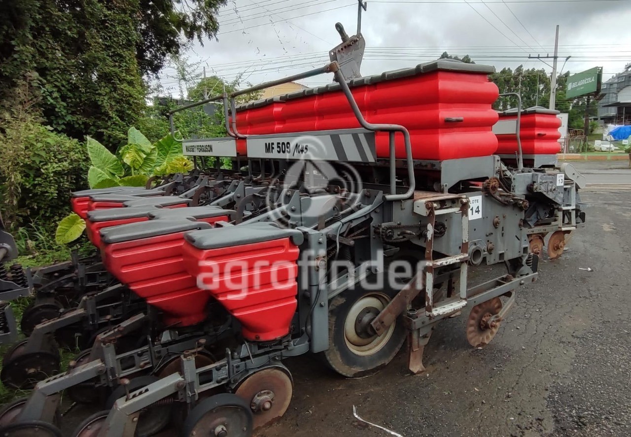 Plantadeira de Verão Massey Ferguson MF 509 ano 2009