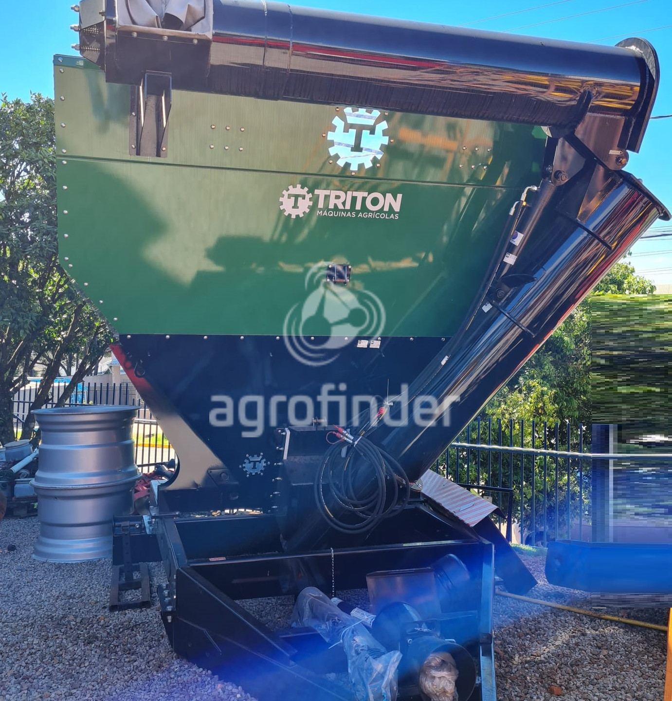 Graneleiro Triton Taurus 12500L Ano 2022