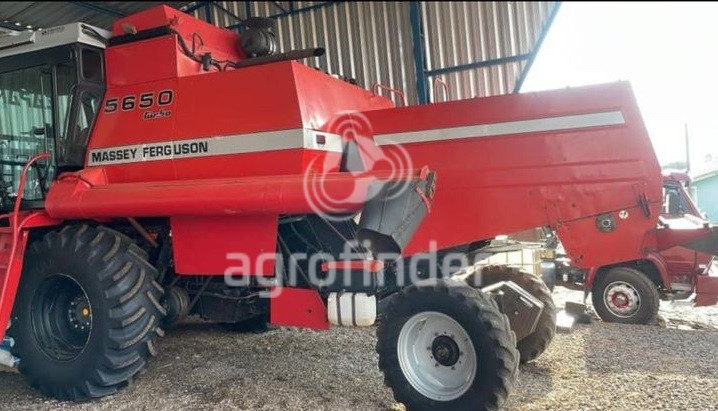 Colheitadeira Massey Ferguson 5650 Ano 2001