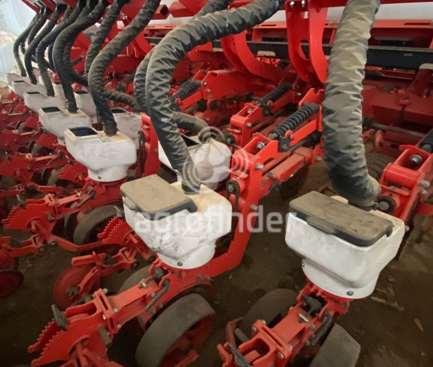 Plantadeira de verão Kuhn PG 1300 Ano 2019