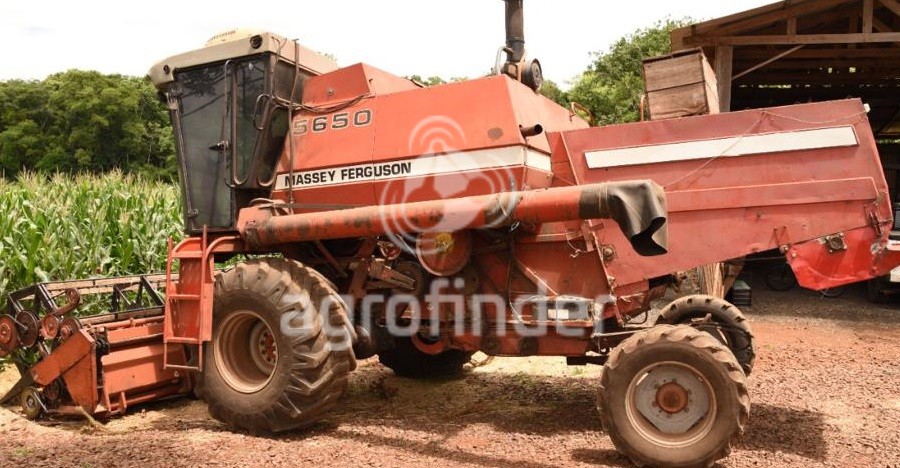 Colheitadeira Massey Ferguson 5650 ano 1990
