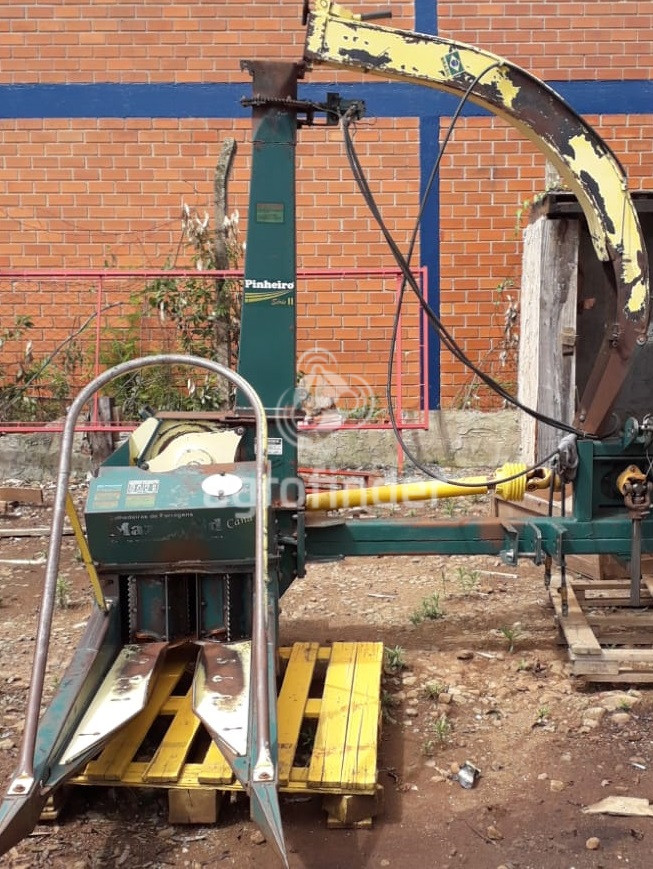 Ensiladeira Pinheiro Max Gold Ano 2013