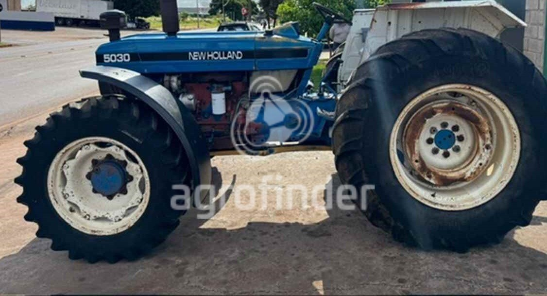 Trator New Holland 5030 ano 1996