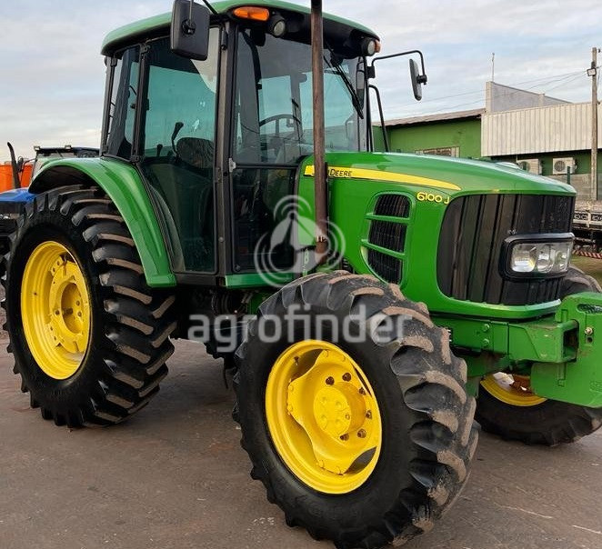 Trator  John Deere 6100 J ano 2017