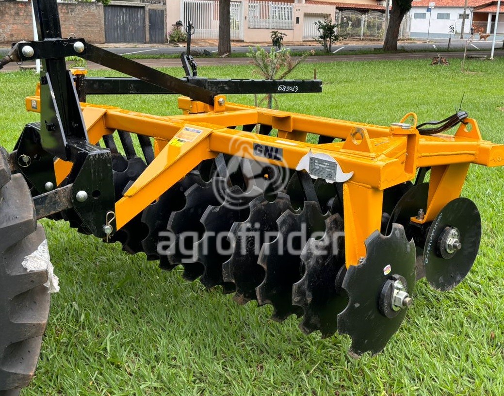 Grade Niveladora Tatu GNL S - 0814  Ano 2023