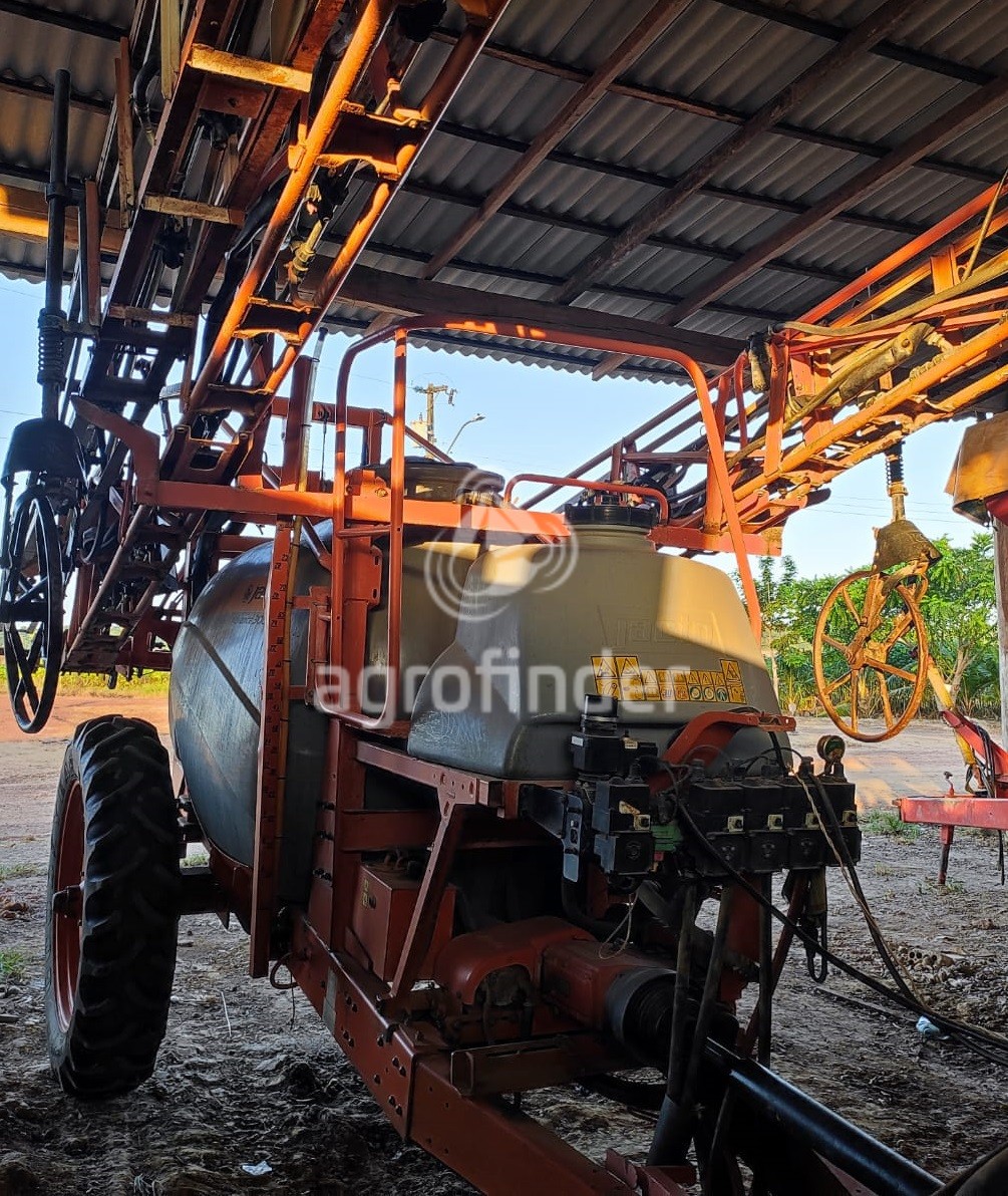 Pulverizador de Arrasto Jacto Advance 3000 ano 2016