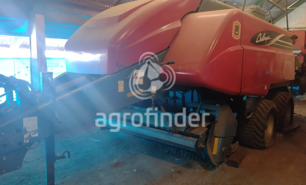 Enfardadeira Challenger LB34B Ano 2015