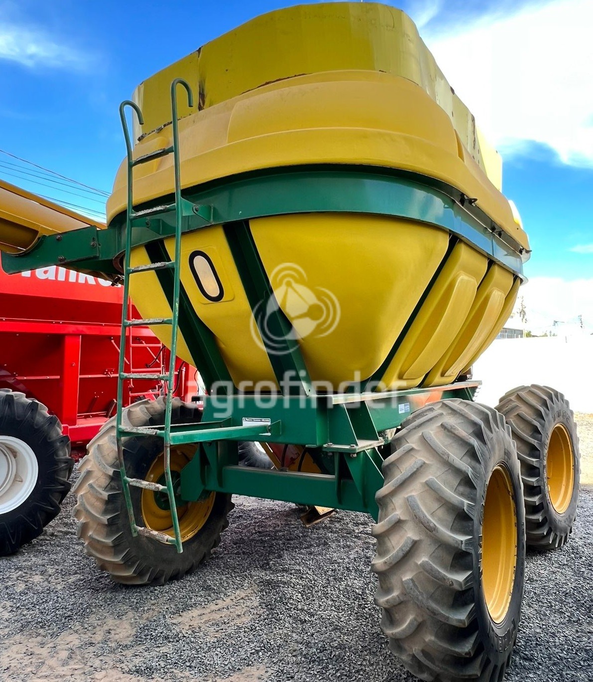 Graneleiro Tatu  TCA 13500 ano 2008