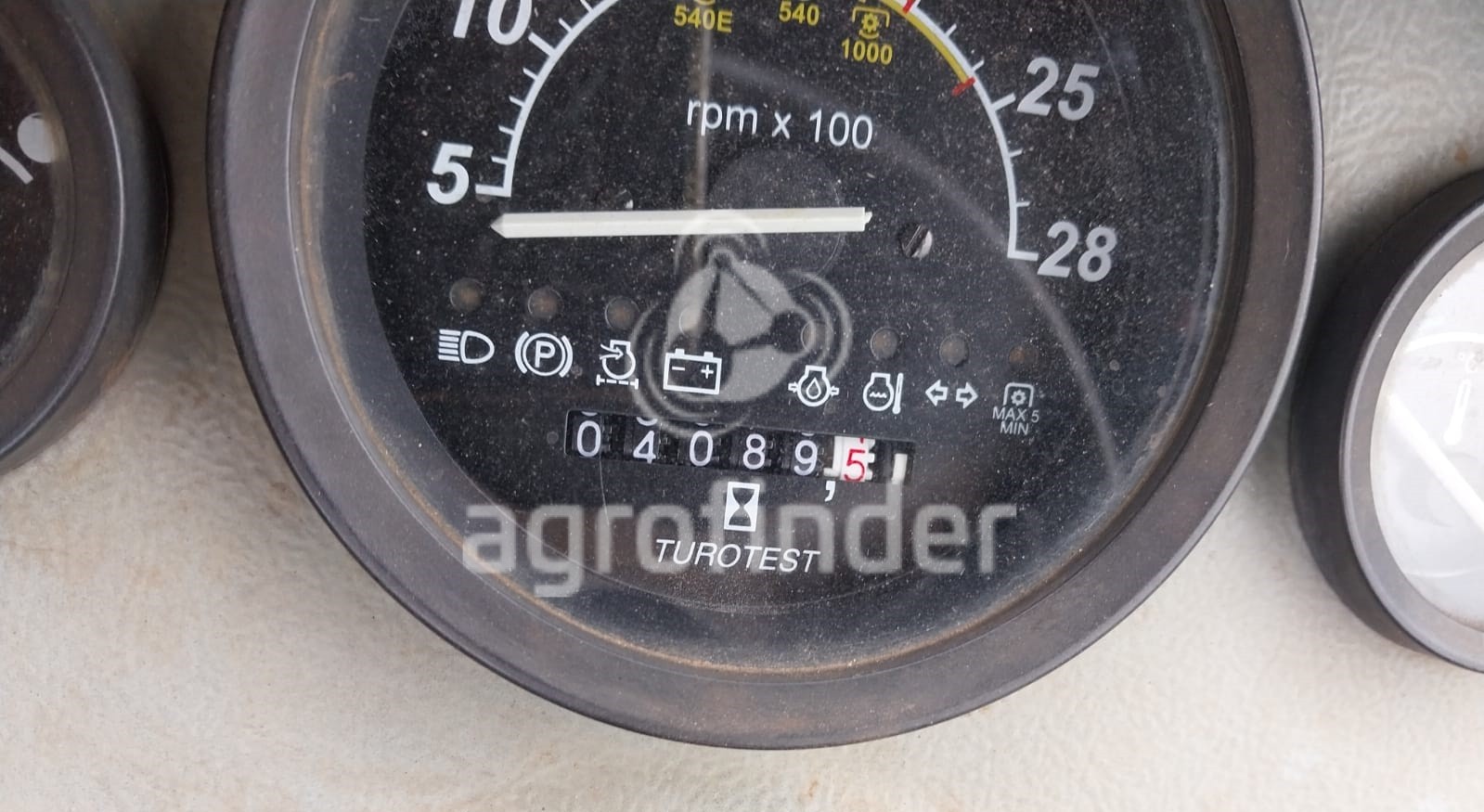 Trator Valtra A 750 ano 2013