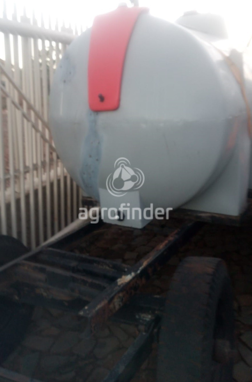 Tanque de Água Lhama 2.5 ano 2023