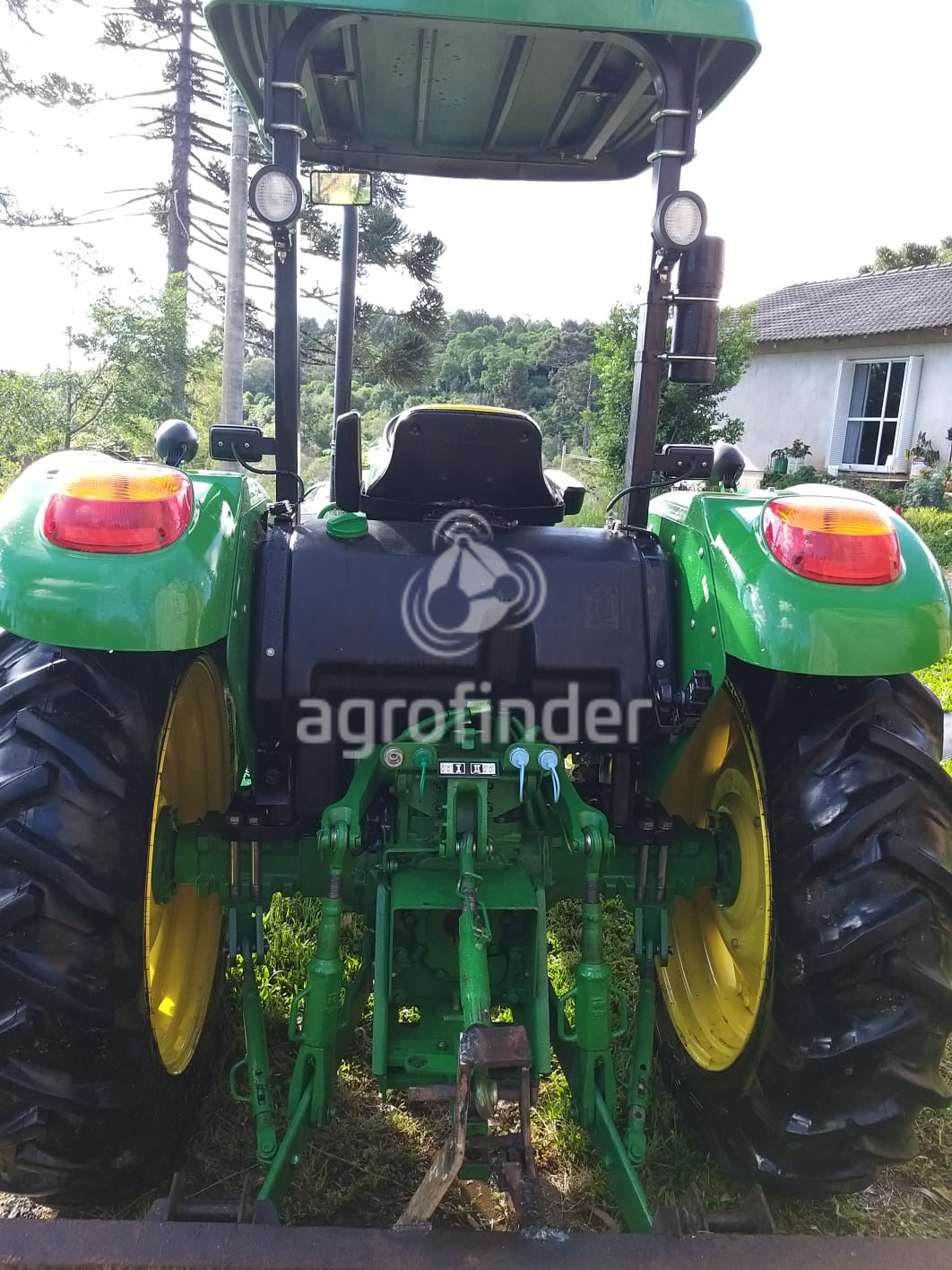 Trator John Deere  5078 E ano 2020
