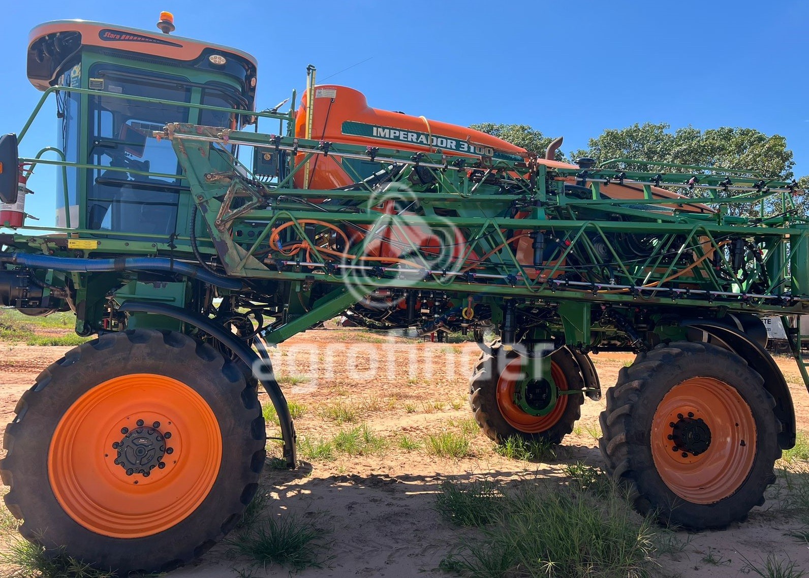 Pulverizador autopropelido Stara Imperador 3100 ano 2016