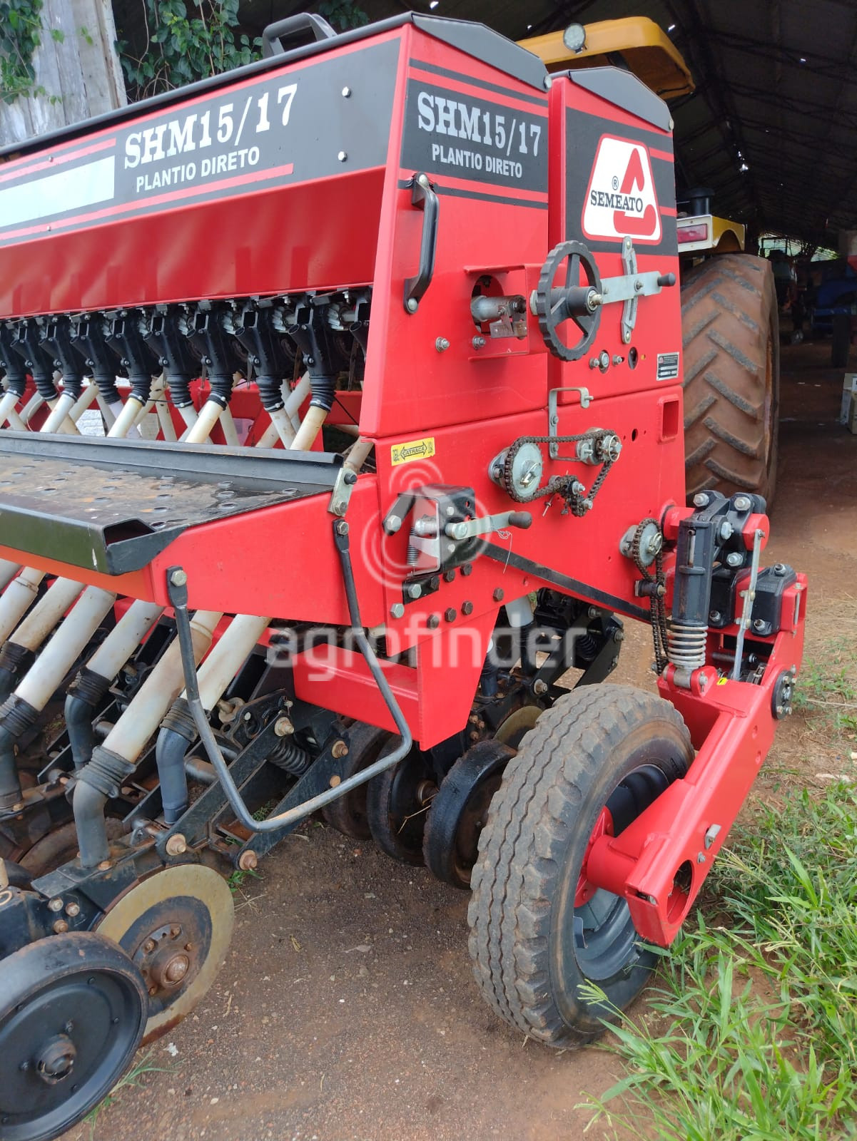 Plantadeira de inverno Semeato  SHM 1517 ano 2007