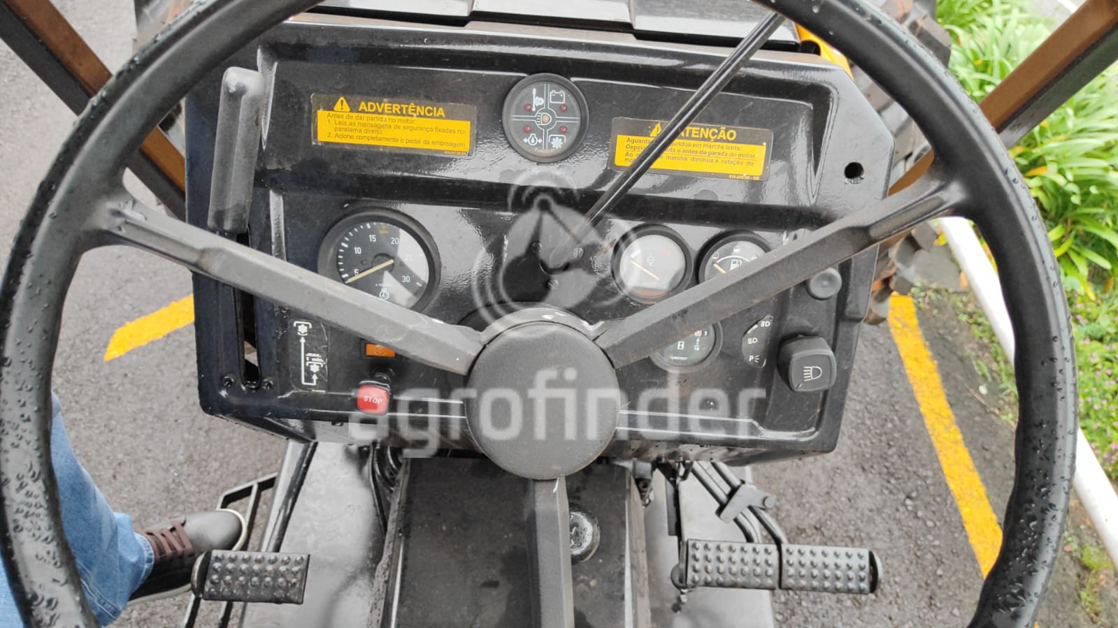 Trator Valtra 685 ano 2007