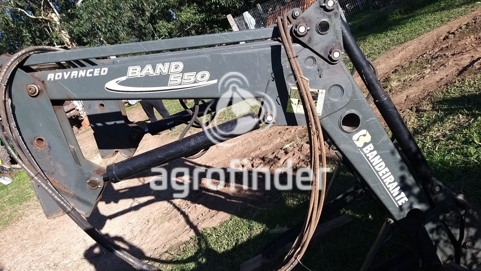 Trator John Deere  5078 E ano 2020