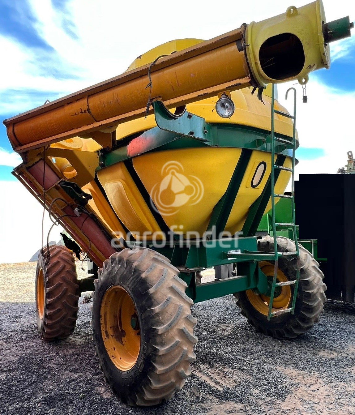 Graneleiro Tatu  TCA 13500 ano 2008